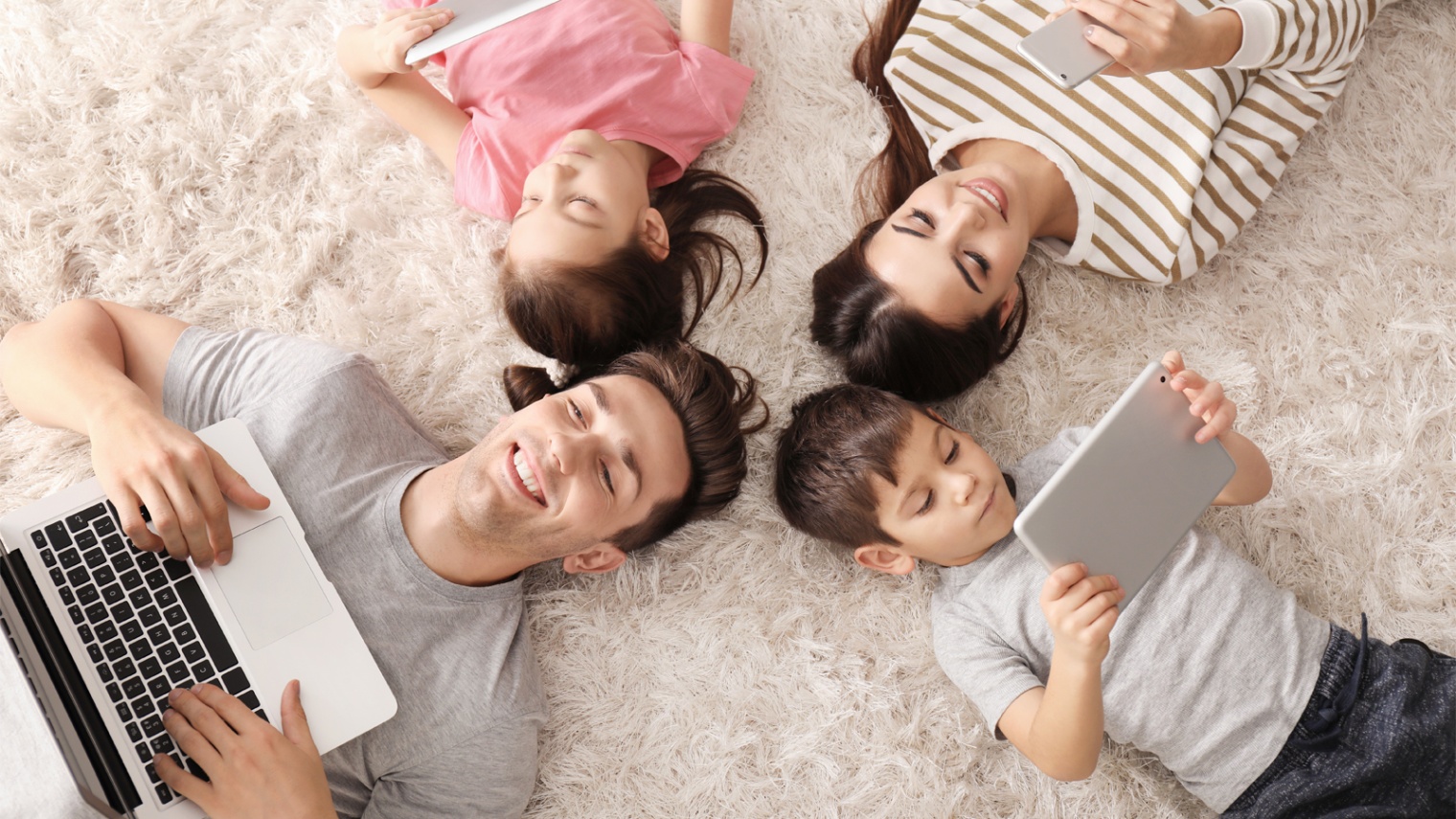 Connecting Families and Professionals with Fast 5G Mobile and Home Plans in UAE